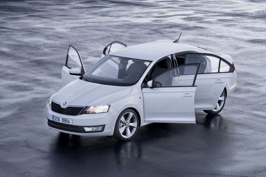  Skoda Rapid 2012 года  (фото 41 из 55)